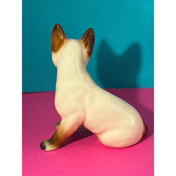 Harvey Knox Porcelain Siamese Sitting Cat Style #1147-1A81 4inch tall - Picture 3 of 5